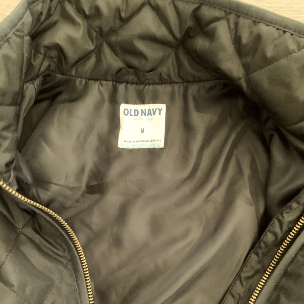 Old Navy Lightweight Puffer Jacket - Picture 4 of 5